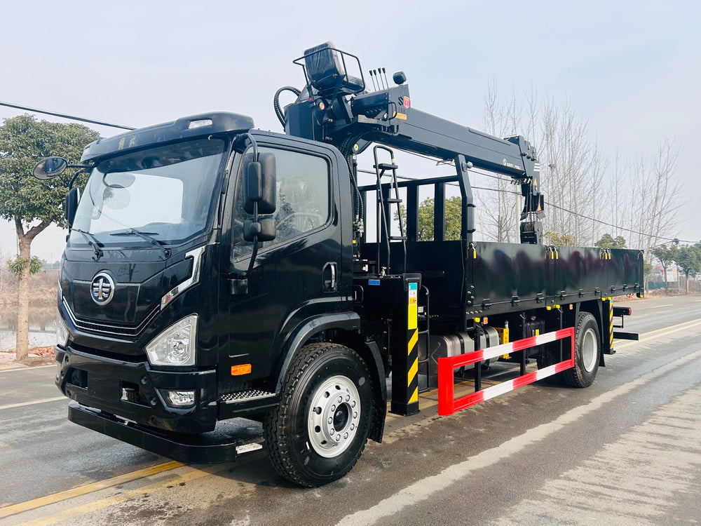 FAW 220 л.с. Кран с телескопической стрелой, 8-10 т