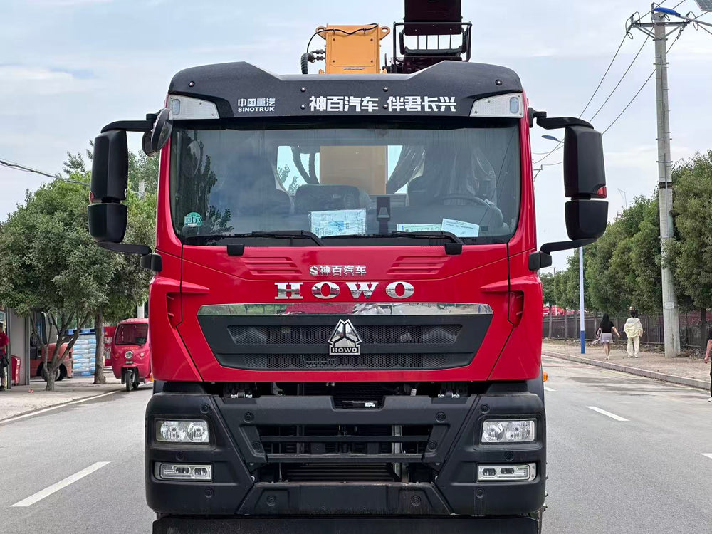 Автокран HOWO 6×4 14Т с телескопической стрелой