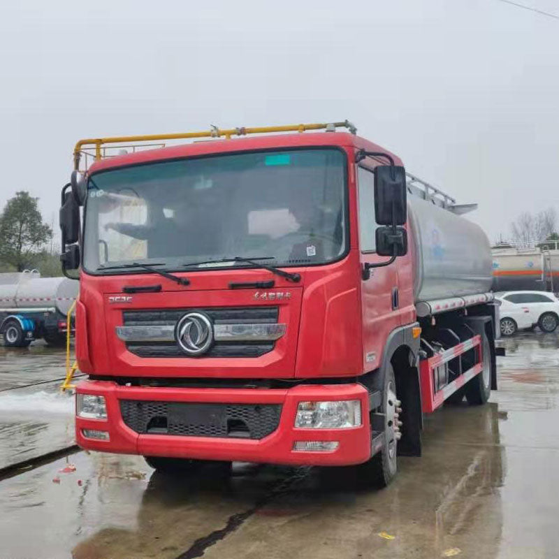 Автоцистерна Dongfeng 4*2 на 11000 л для перевозки нефтепродуктов