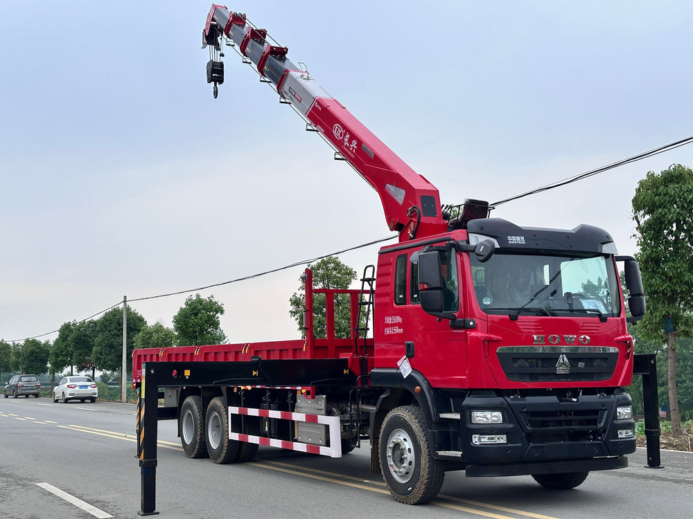 Автокран HOWO 6×4 CX14T с телескопической стрелой