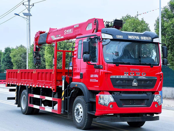Автокран HOWO 4х2 8т с телескопической стрелой