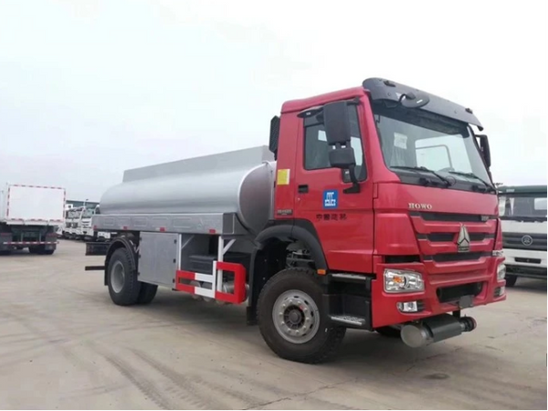 Молоковоз HOWO Light Duty 4×2