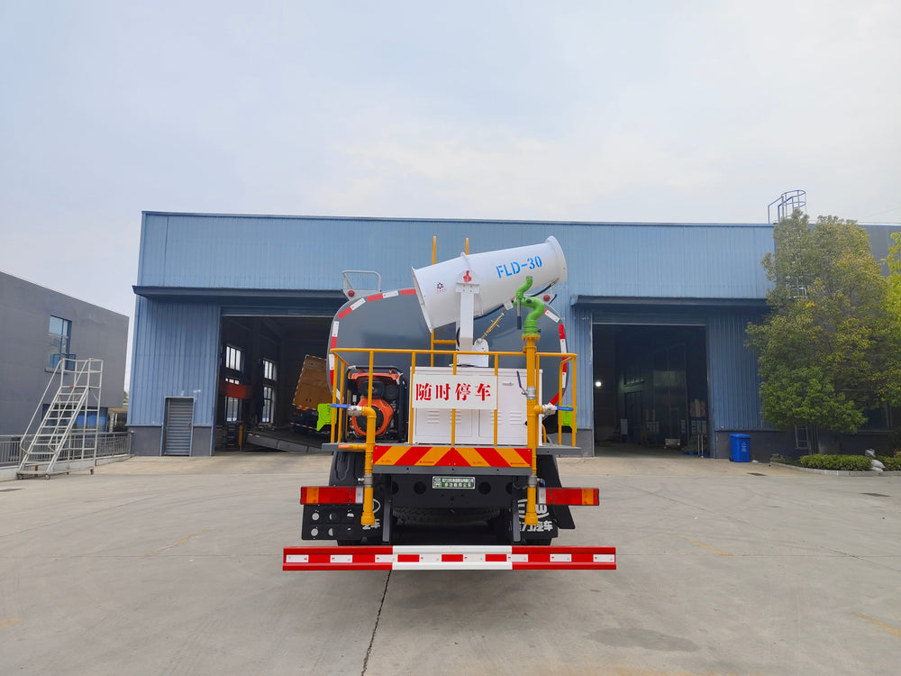 Многофункциональная пылеподавляющая машина DongFeng 22м³