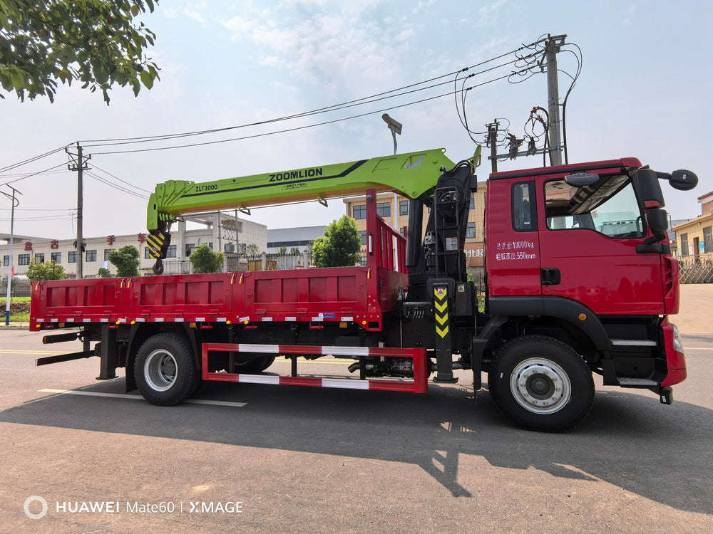 Автокран HOWO 4×2 ZOOMLION 8Т с телескопической стрелой