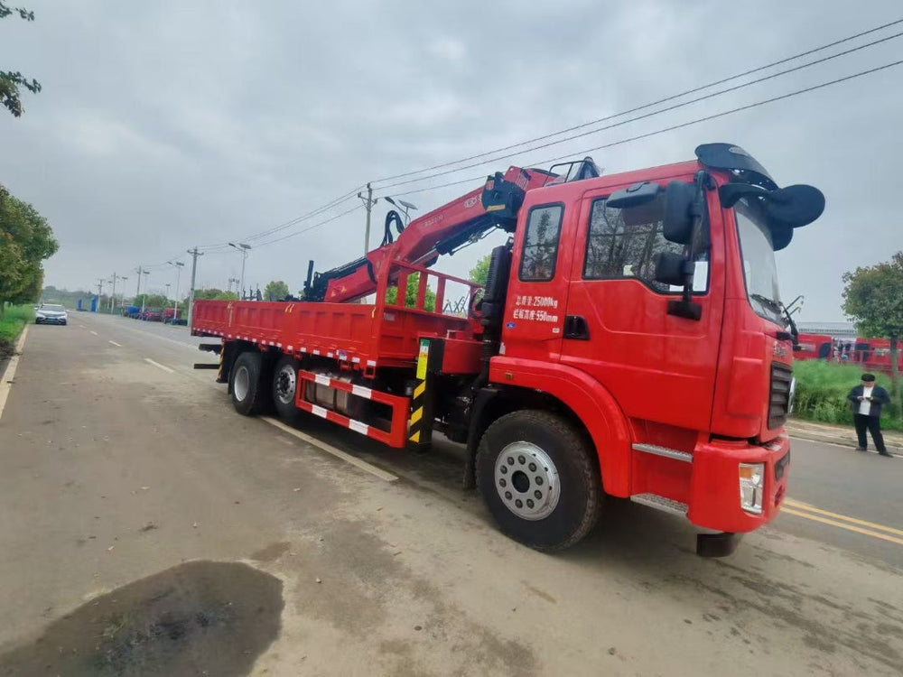 Кран-манипулятор DongFeng с грейферным захватом и самосвальной платформой