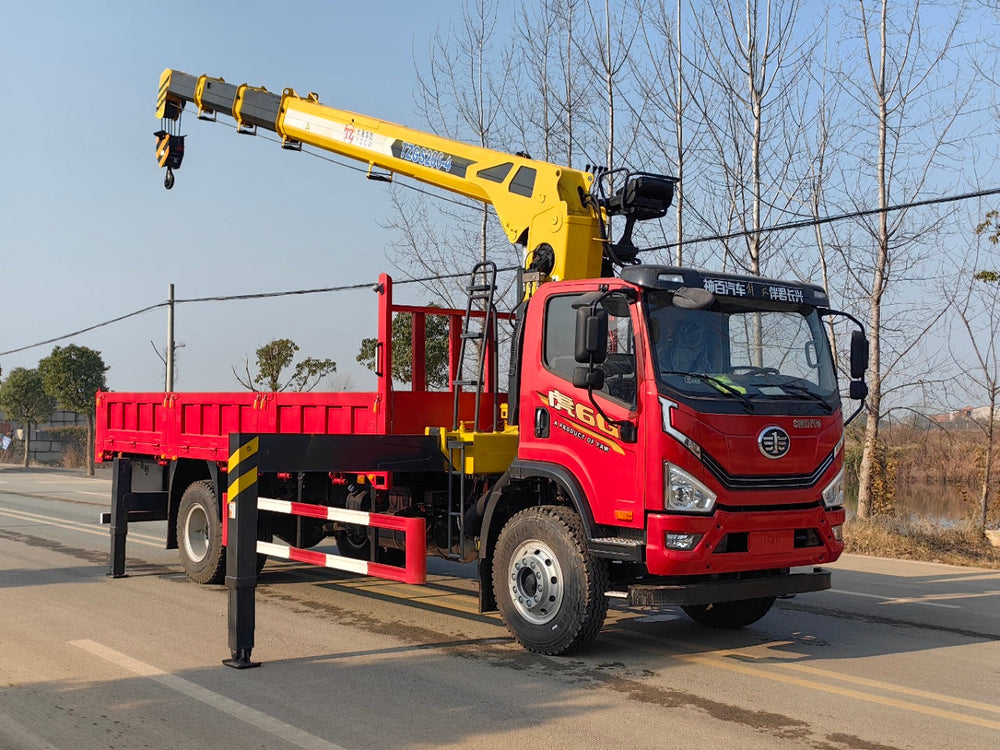 FAW 220 л.с. Кран с телескопической стрелой, 8-10 т