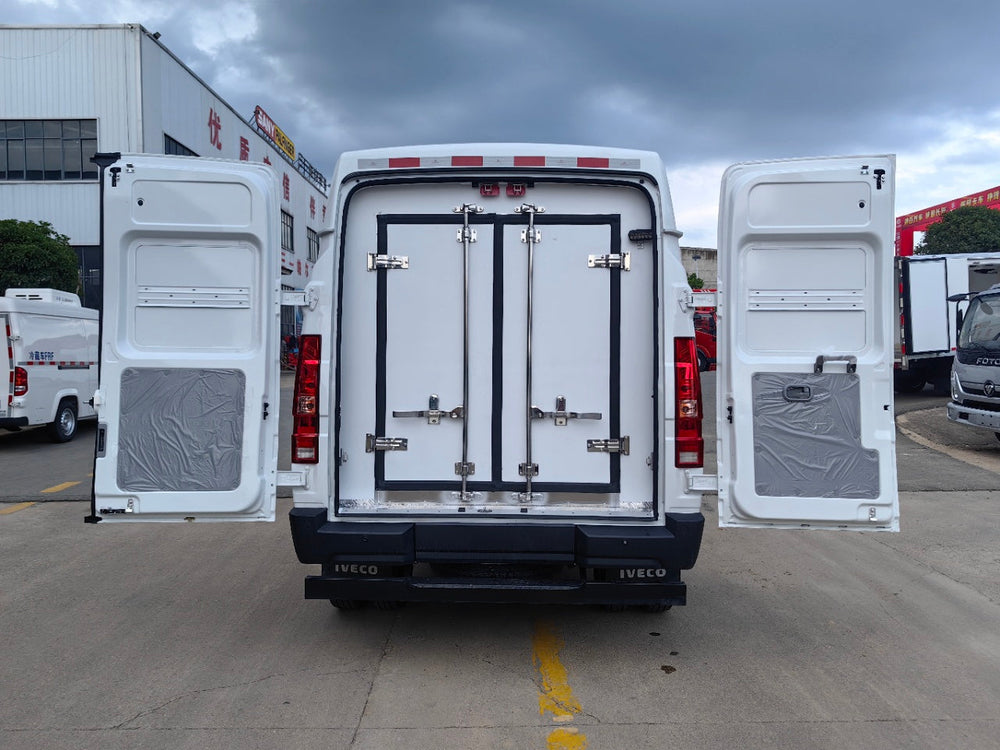 IVECO Короткобазный фургон-рефрижератор с высокой крышей (новая модель)