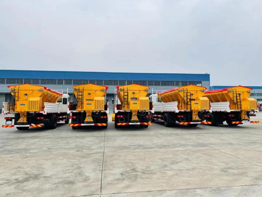 Снегоуборочная машина DongFeng 8 м³, 210 л.с.
