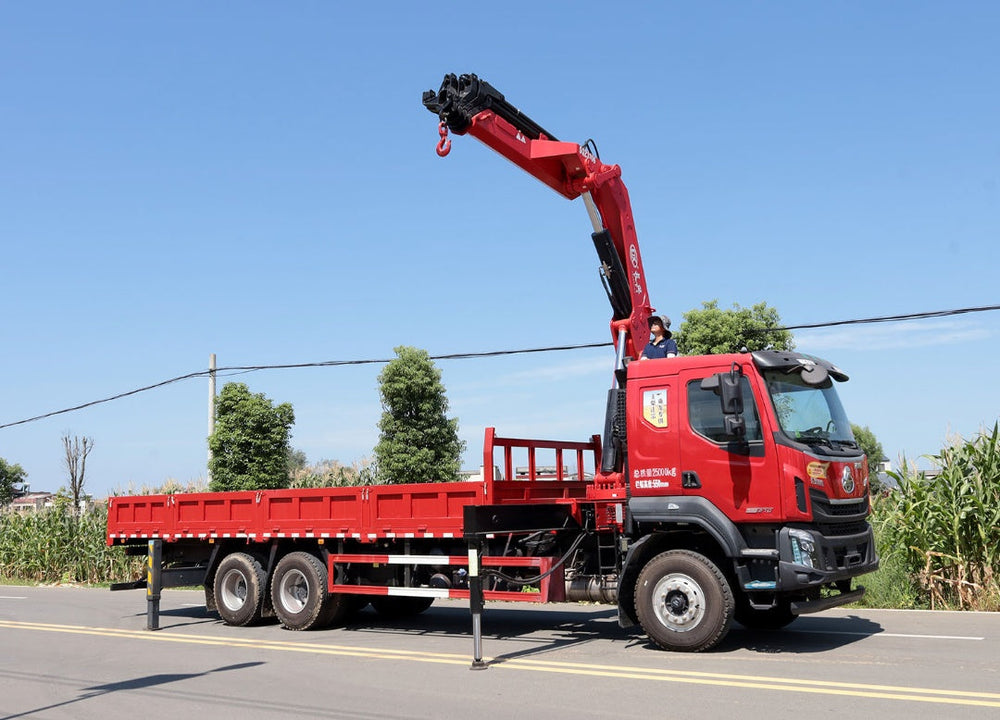 Кран-манипулятор DongFeng 6×4 16Т