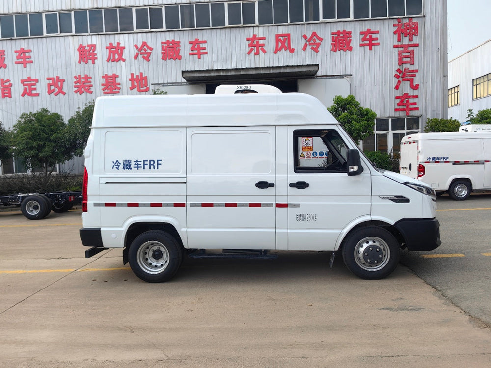 IVECO Короткобазный фургон-рефрижератор с высокой крышей (новая модель)