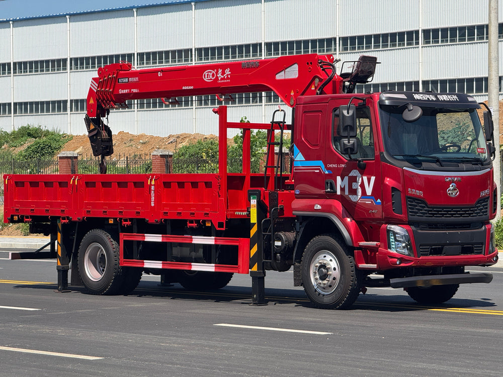 Автокран DongFeng 240 л.с. с телескопической стрелой