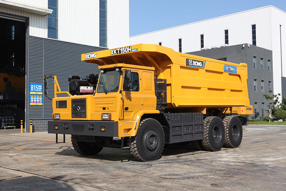 Карьерный самосвал XCMG XGH150 с дизельным приводом, увеличенным запасом хода и широким кузовом