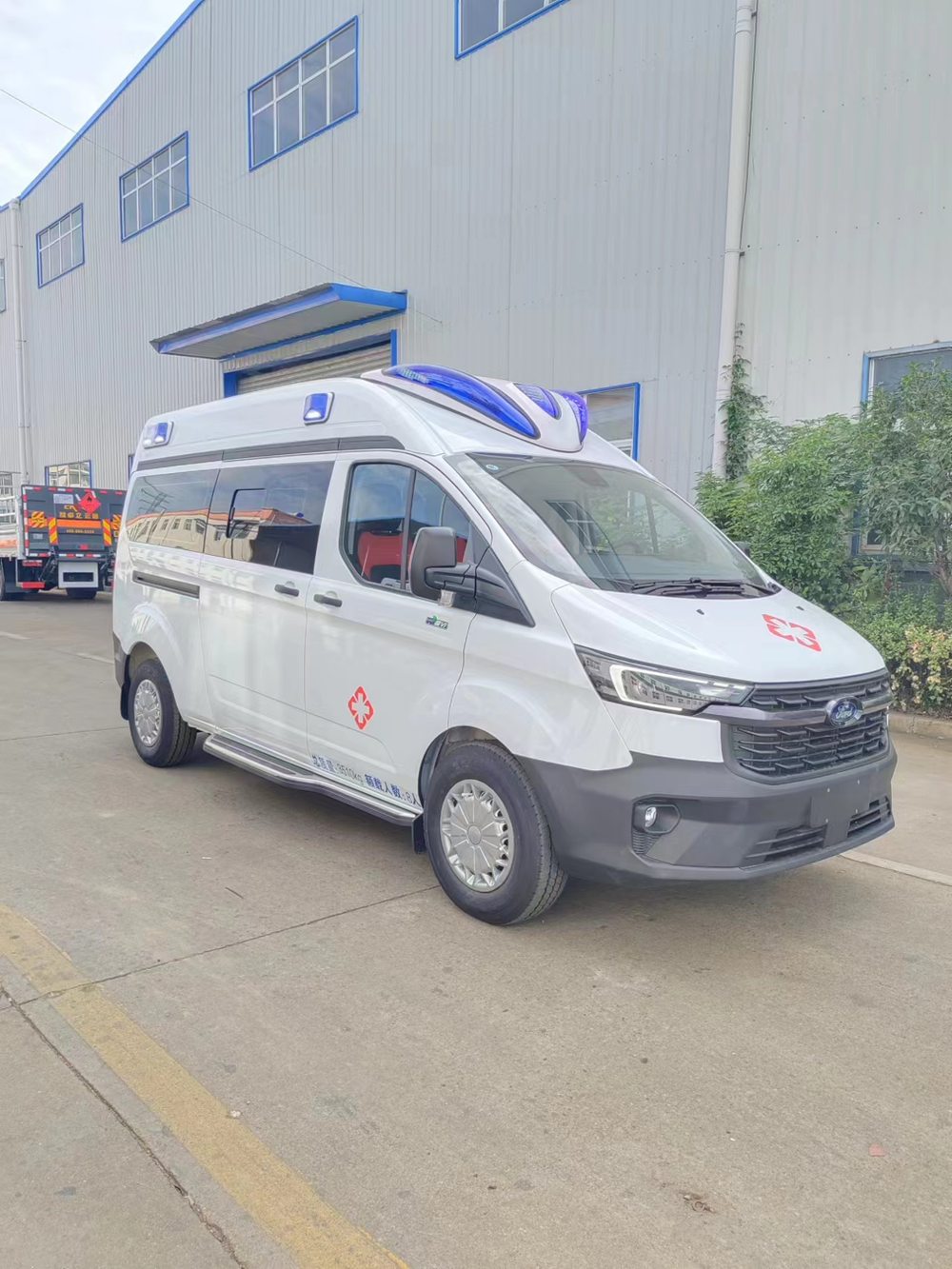 Ford Transit V362 Среднеколесная база Средняя крыша Бензин Монитор пациента Скорая помощь