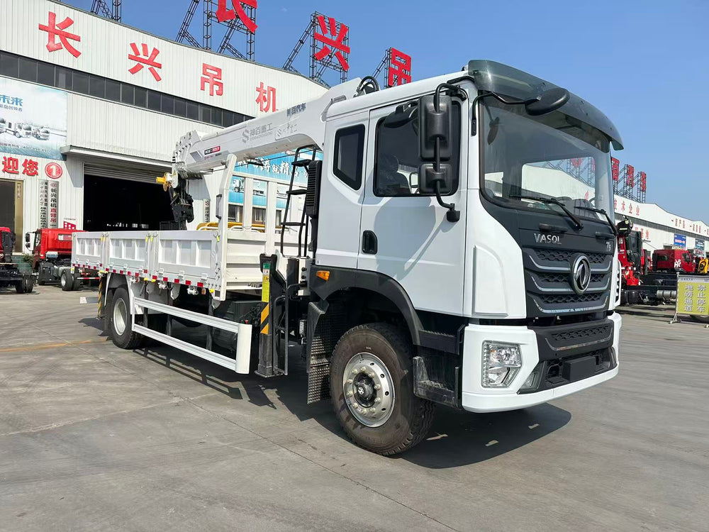 DongFeng 4×2 8-тонный кран с телескопической стрелой