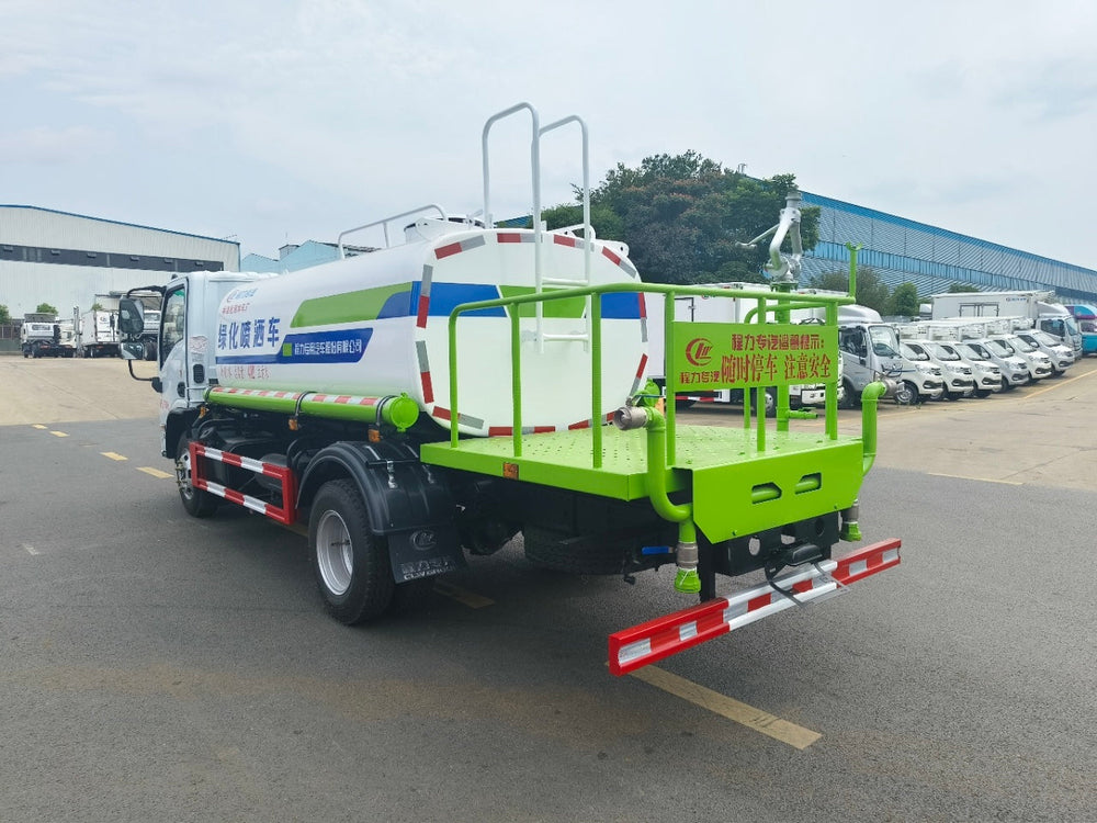 Автомобиль-водовоз DongFeng 5м³
