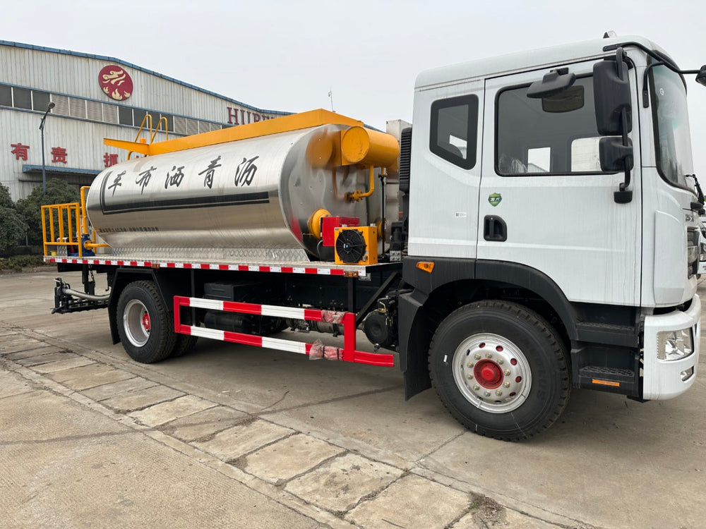Асфальтораспределитель DongFeng, 9,5 м³, 195 л.с.